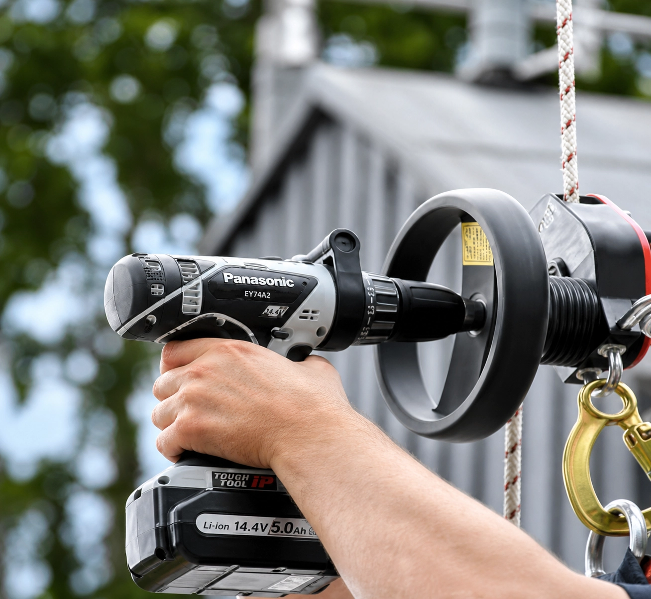 Power drill rescue device closeup